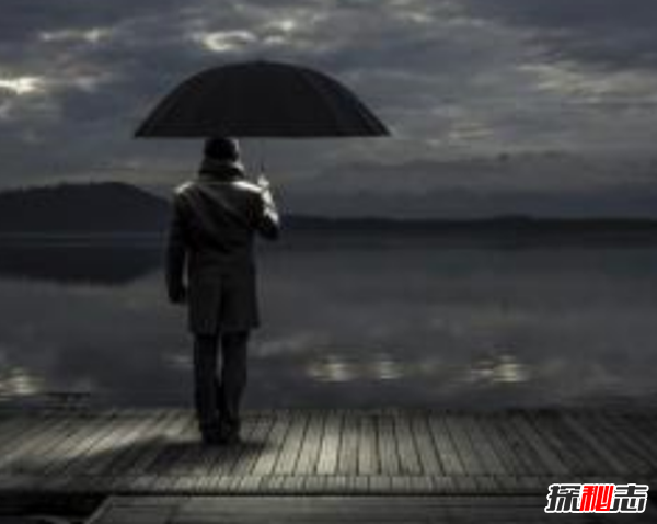 头皮发麻!真实灵异事件经历,夜半亲眼见关二爷现身银色