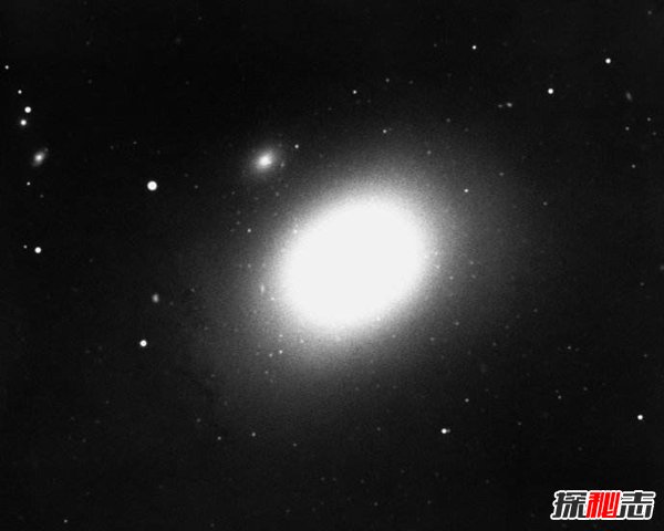 椭圆星系之谜,内部可能有外星人的存在(年老色衰)